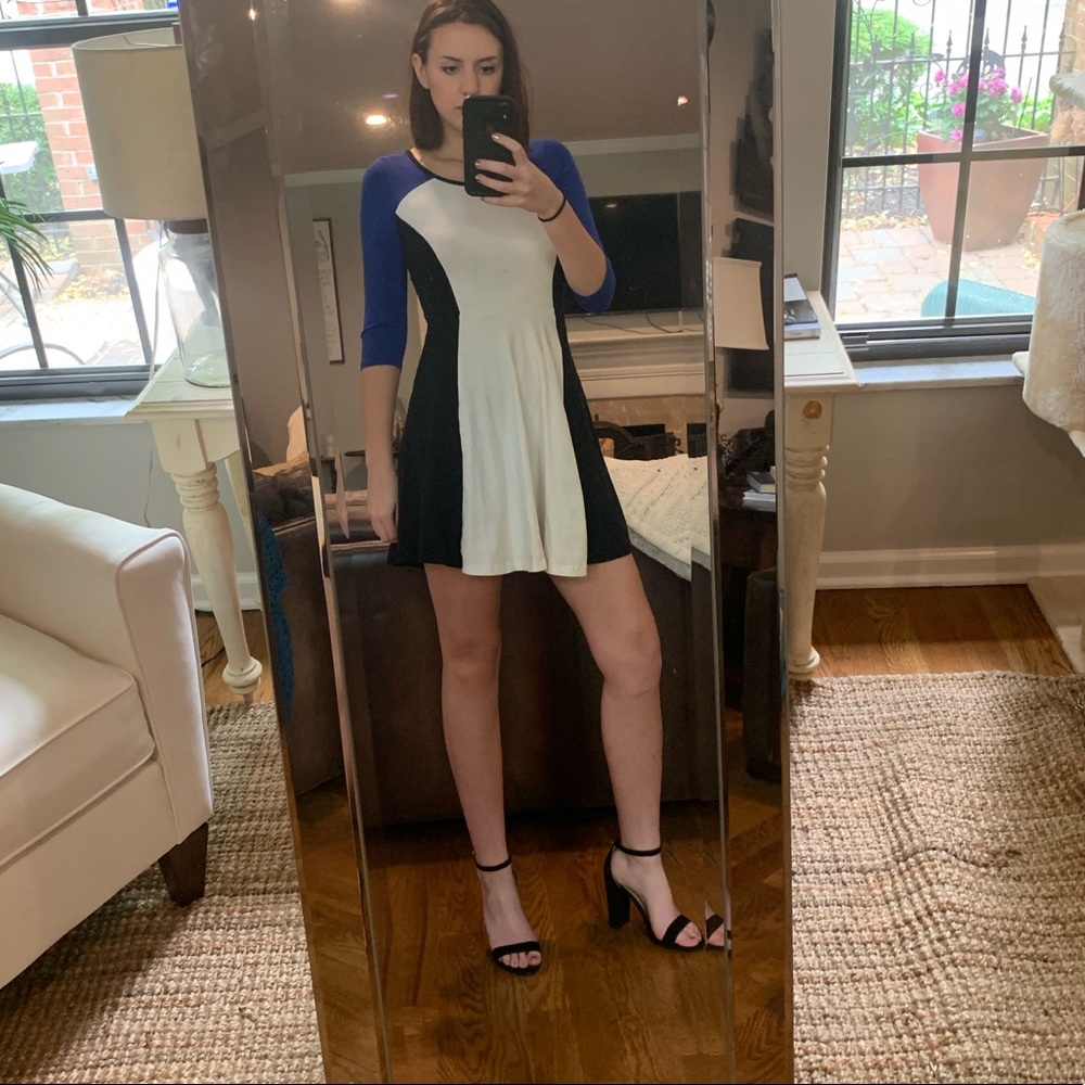 blue black & white 3/4 sleeve Express a-line dress